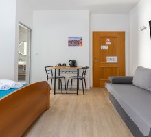 Pansion "Palac" Baška Voda Mala 4